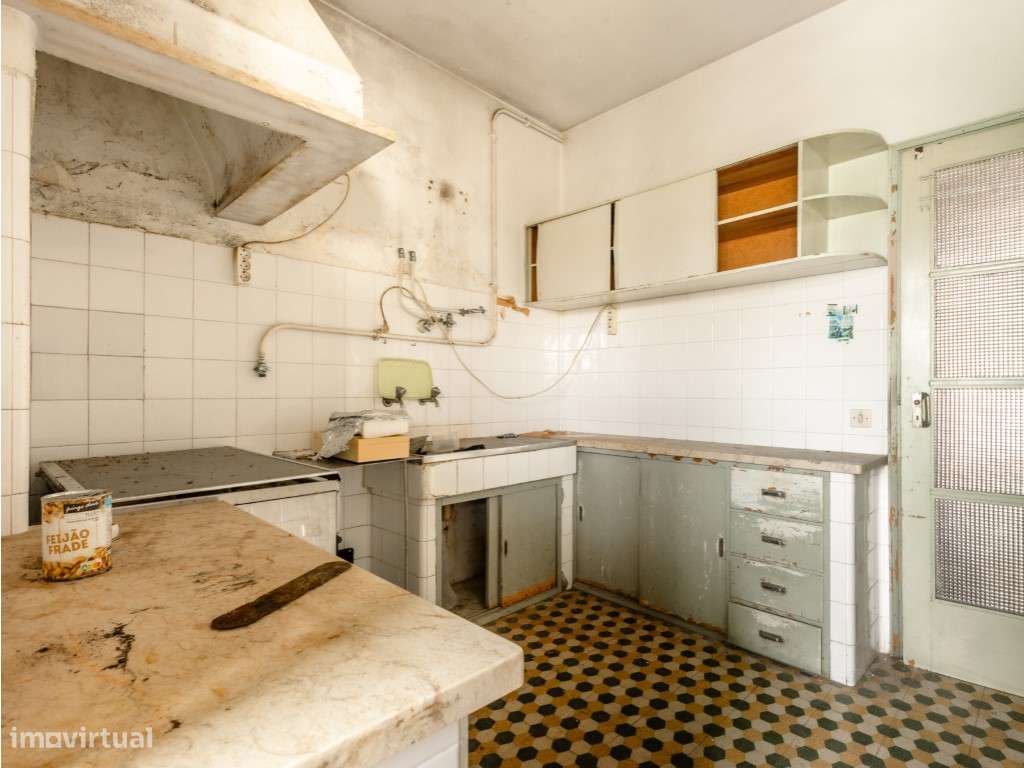 Apartamento T2 no centro da Figueira da Foz-12