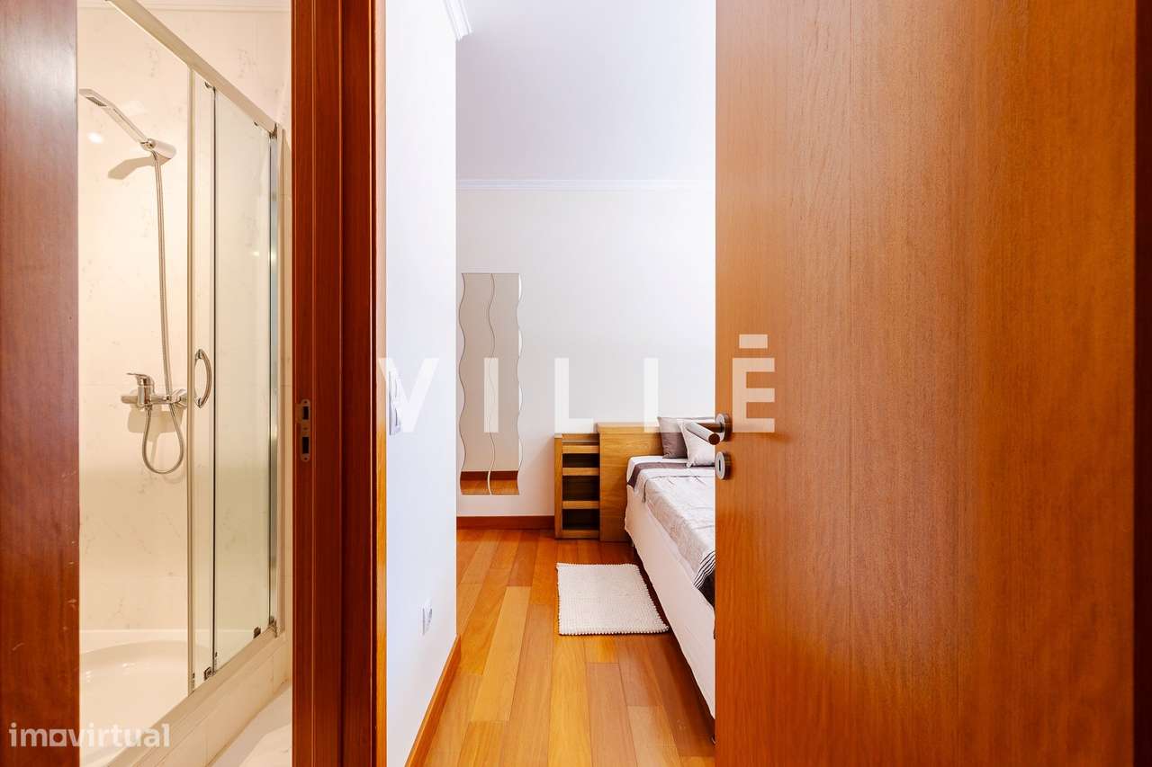 Apartamento T2 com Garagem Fechada e Arrumo no Glicinias-24