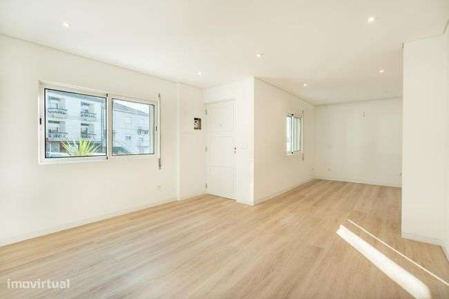 Moradia, 70 m², Braga (Maximinos, Sé e Cividade) - Grande imagem: 5/21