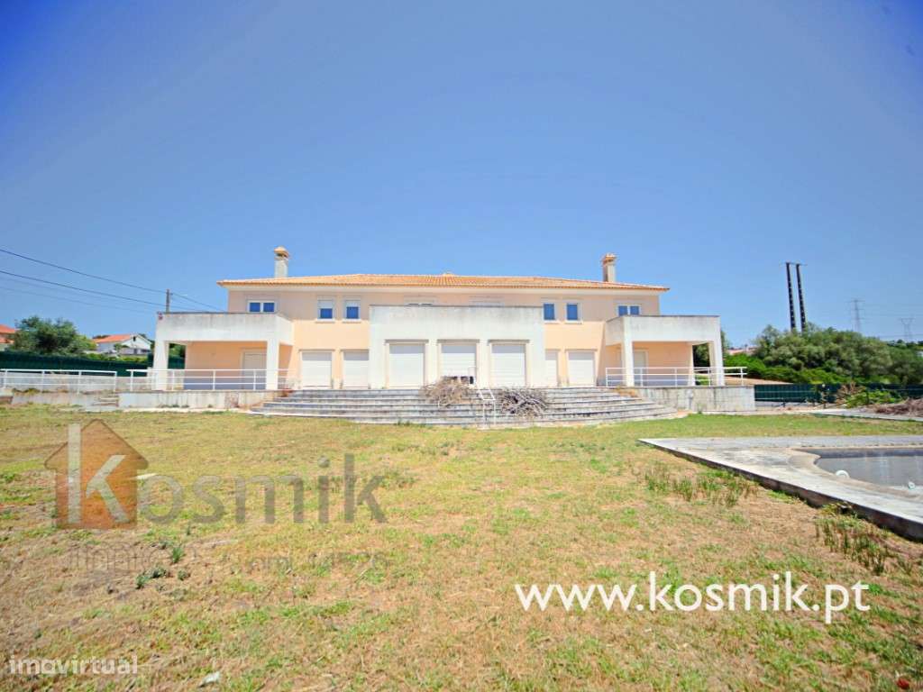 Moradia bifamiliar de Luxo para recuperar V5 + V5 :: Bucelas - Lour...-1
