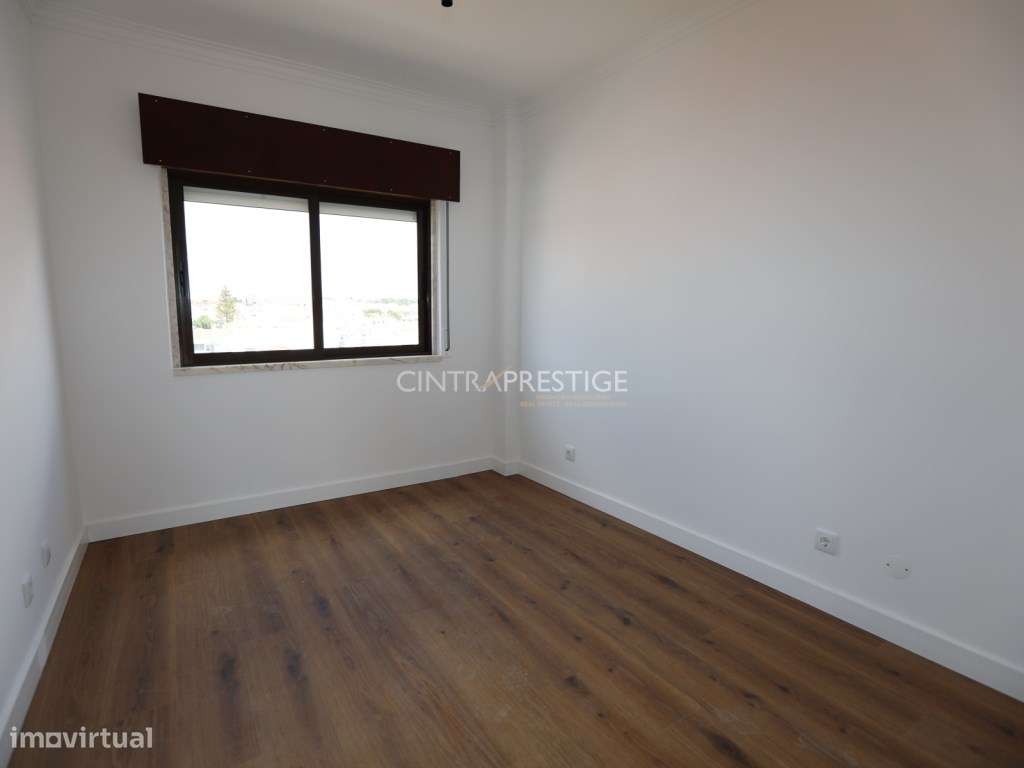 T2 Totalmente Remodelado com Terraço de 20 m² - Algueirão-Mem Martins-20
