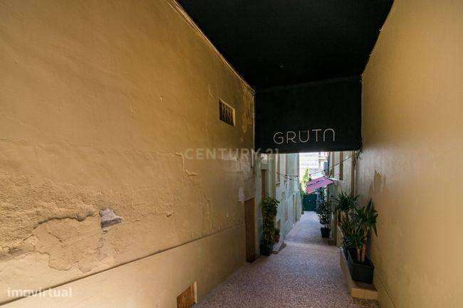 Prédio em Zona ARU c/ PROJECTO APROVADO  - Sta. Catarina, Porto - Grande imagem: 5/9