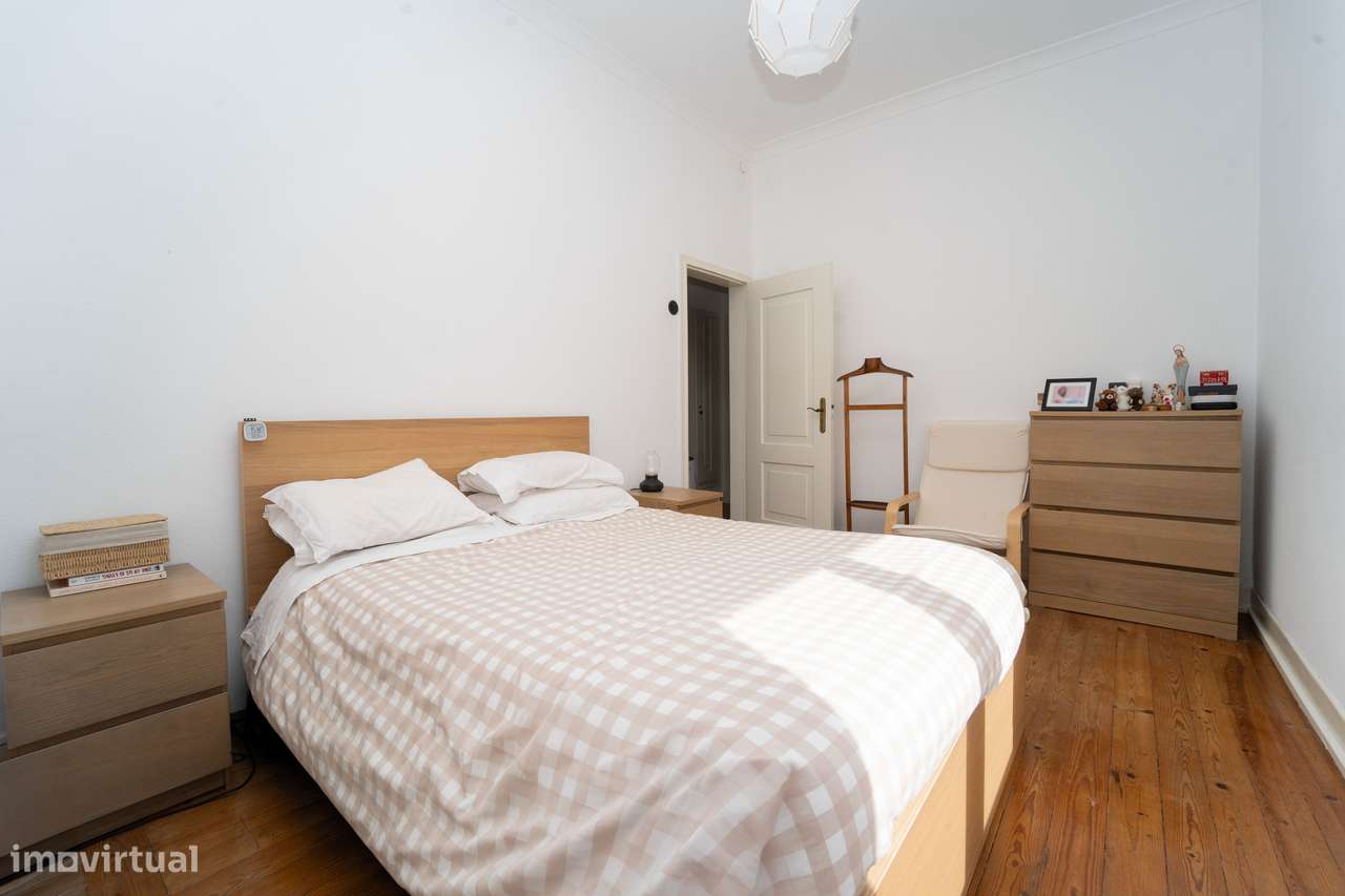 Apartamento T5 para venda na Rua Trindade Coelho Coimbra-19