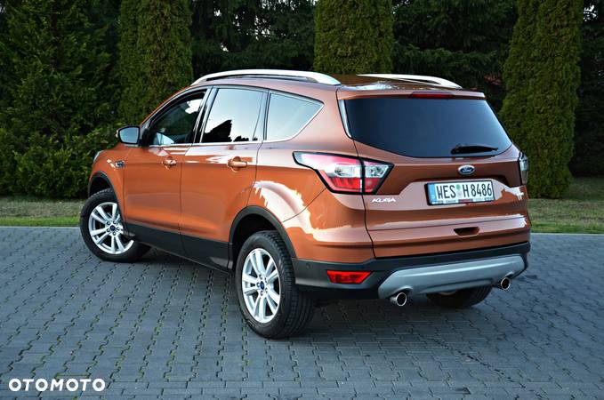 Ford Kuga 1.5 EcoBoost 2x4 Titanium - 3