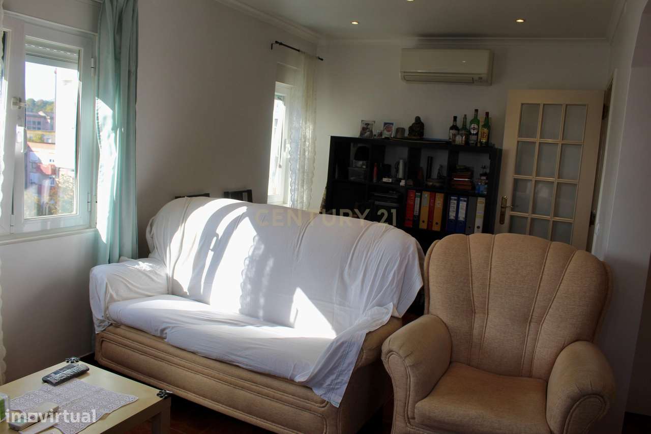 Apartamento T2 | Remodelado | Elevador - Grande imagem: 4/18