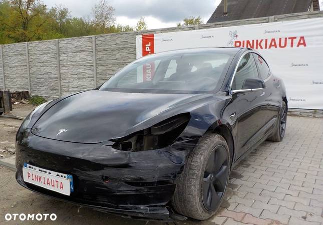 Tesla Model 3 Langstreckenbatterie Allradantrieb Dual Motor Performance - 7