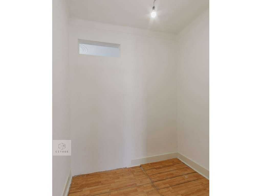 Apartamento T2 com terraço em Campo de Ourique-31