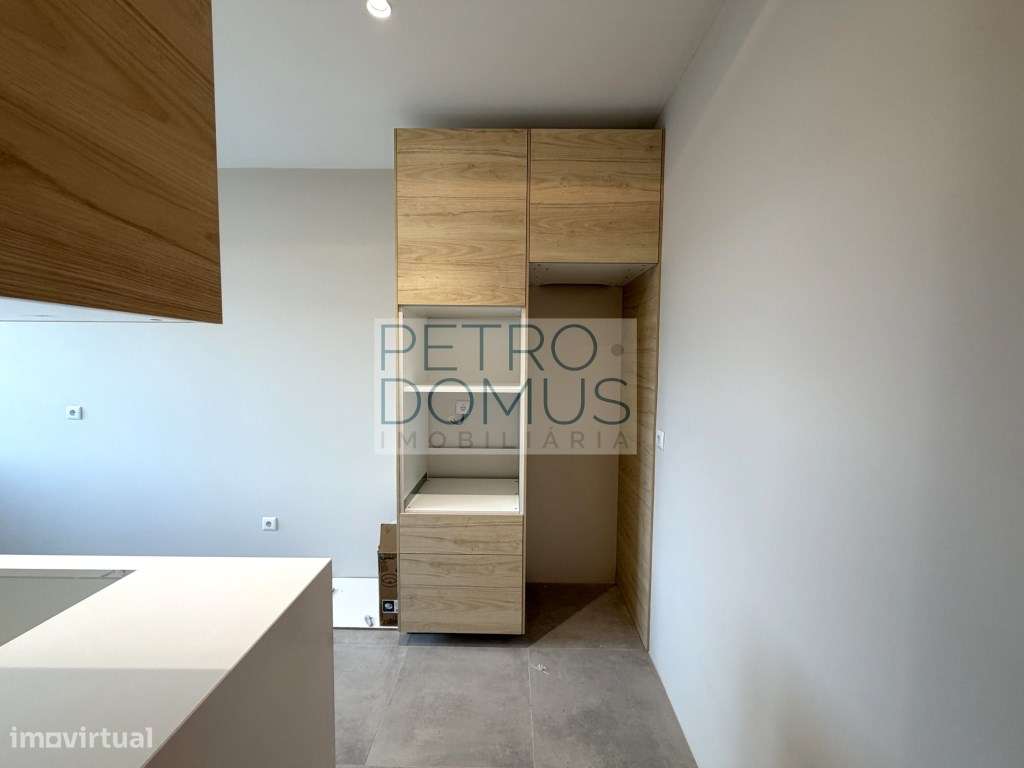 T2 TOTALMENTE REMODELADO EM CONDOMÍNIO COM PISCINA - PENHA DE FRANÇA-14