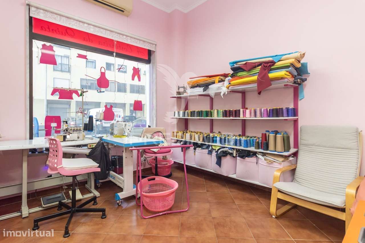Loja Comercial à Venda - Boa Localização - Quinta do Conde. - Grande imagem: 5/23