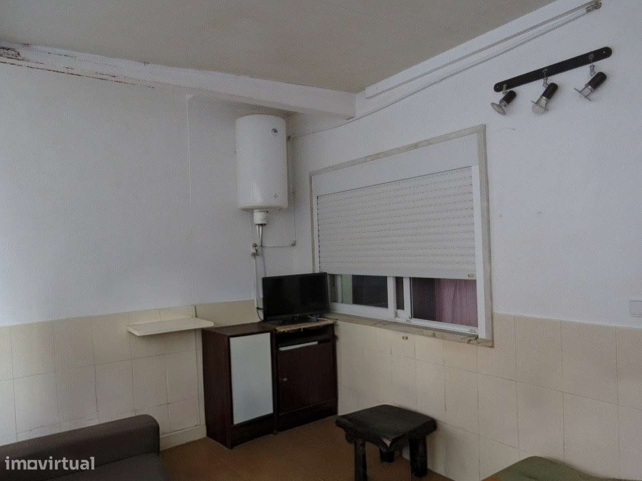 Apartamento T2 situado na pitoresca zona da Ajuda-7