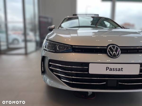 Volkswagen Passat 2.0 TDI SCR Elegance DSG - 5