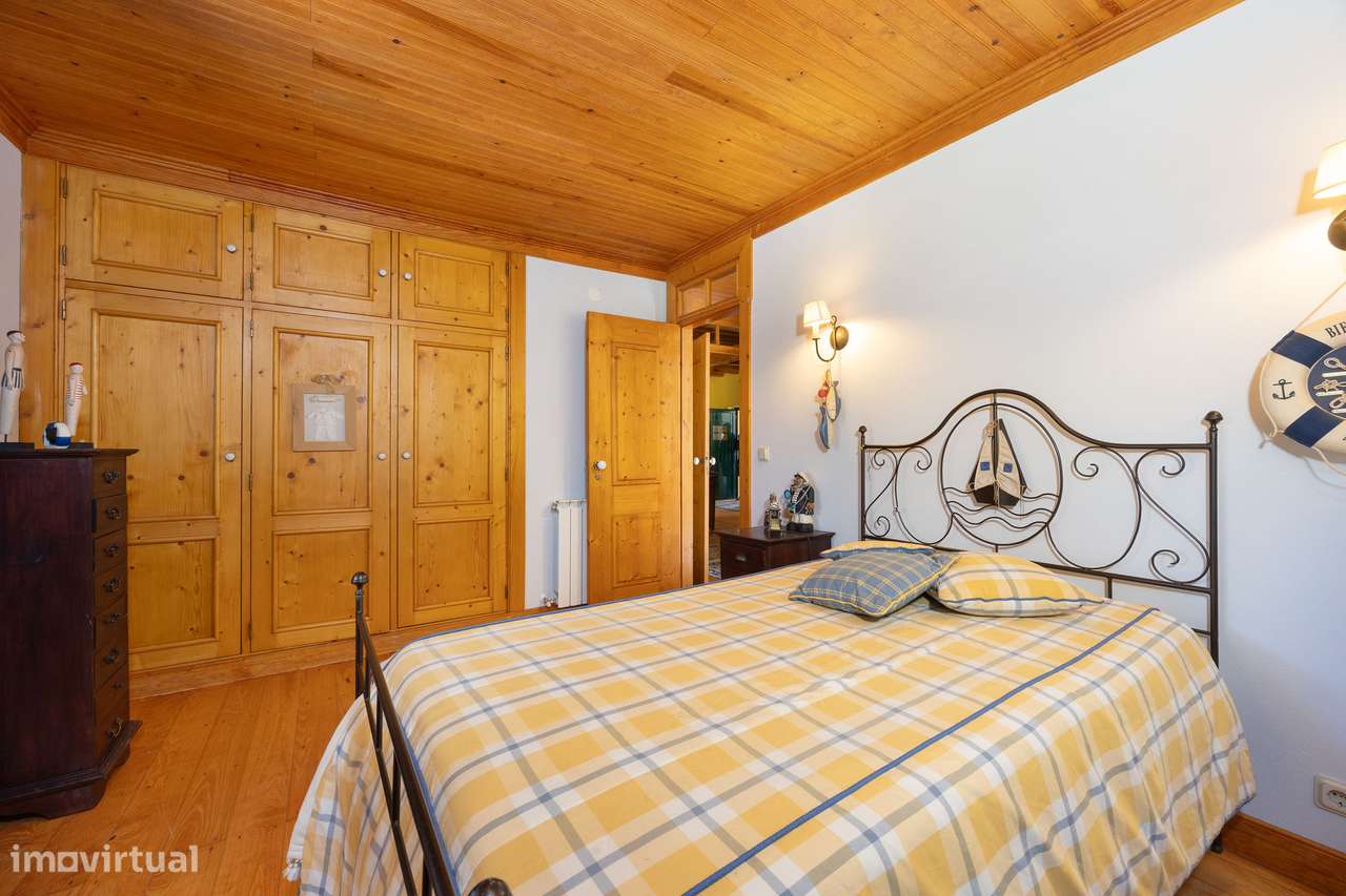 Moradia T2+2 | Piscina e Jardim | Vista Rio Zezêre | Dornes-17