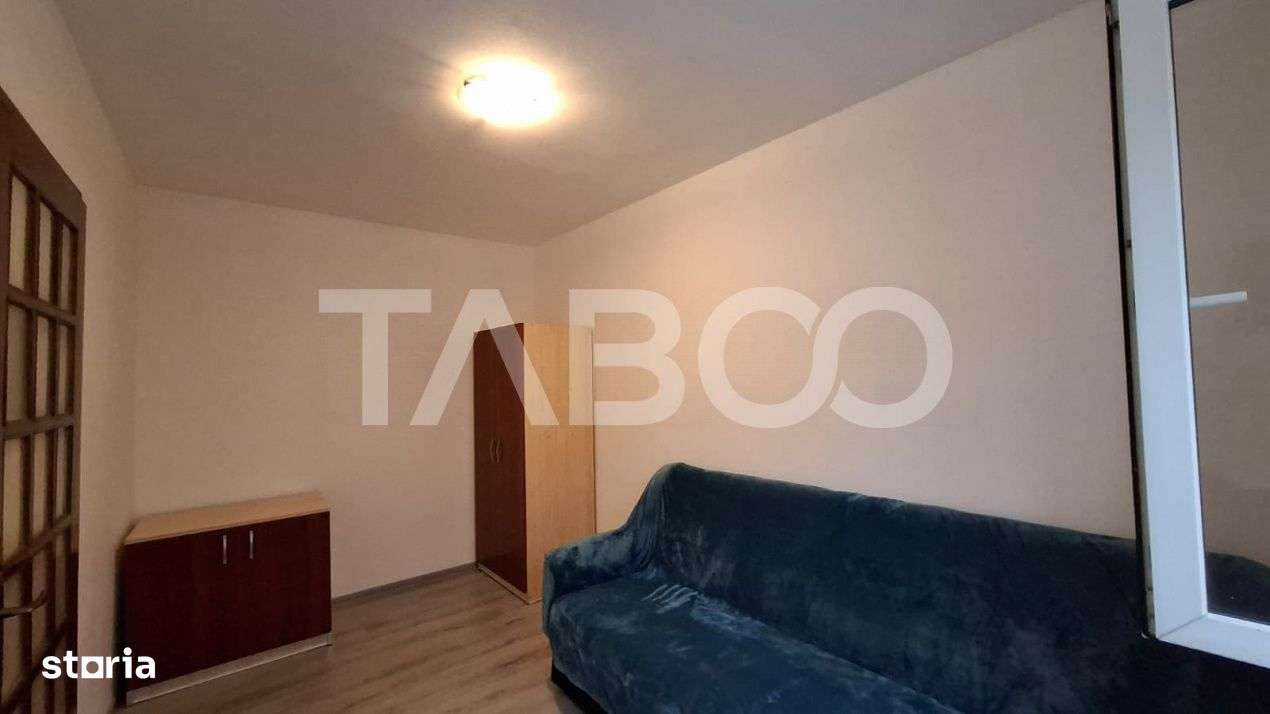 Apartament 3 camere de vanzare semidecomandat 45 mp zona Vasile Aaron - Imagine principală: 4/9
