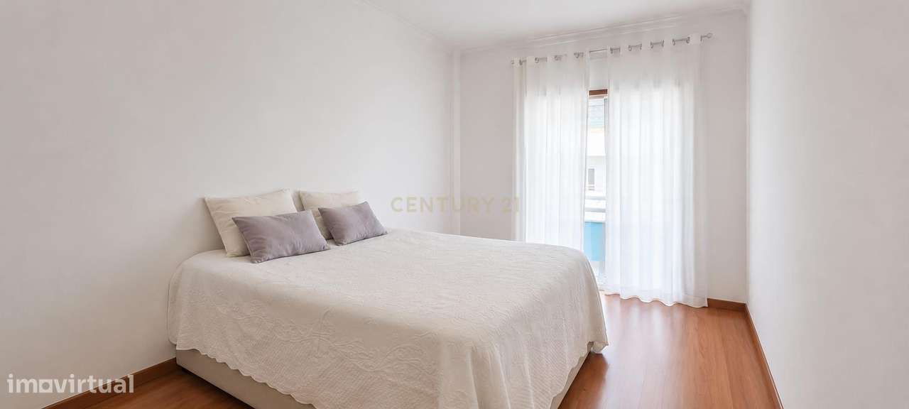 Apartamento T3 com arrecadação / Montijo-5