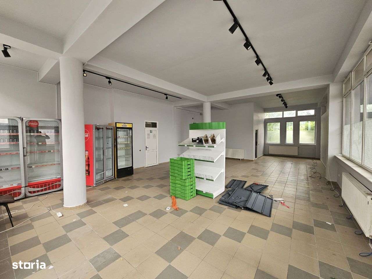 Spațiu comercial de închiriat în Curtea de Argeș. - Imagine principală: 5/9