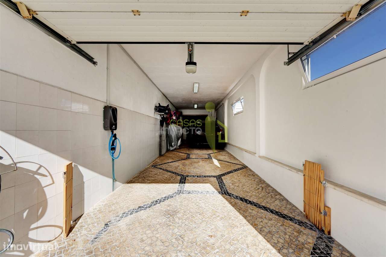 Moradia Clássica T3 transformada em T4, em Rio de Mouro, Sintra-52