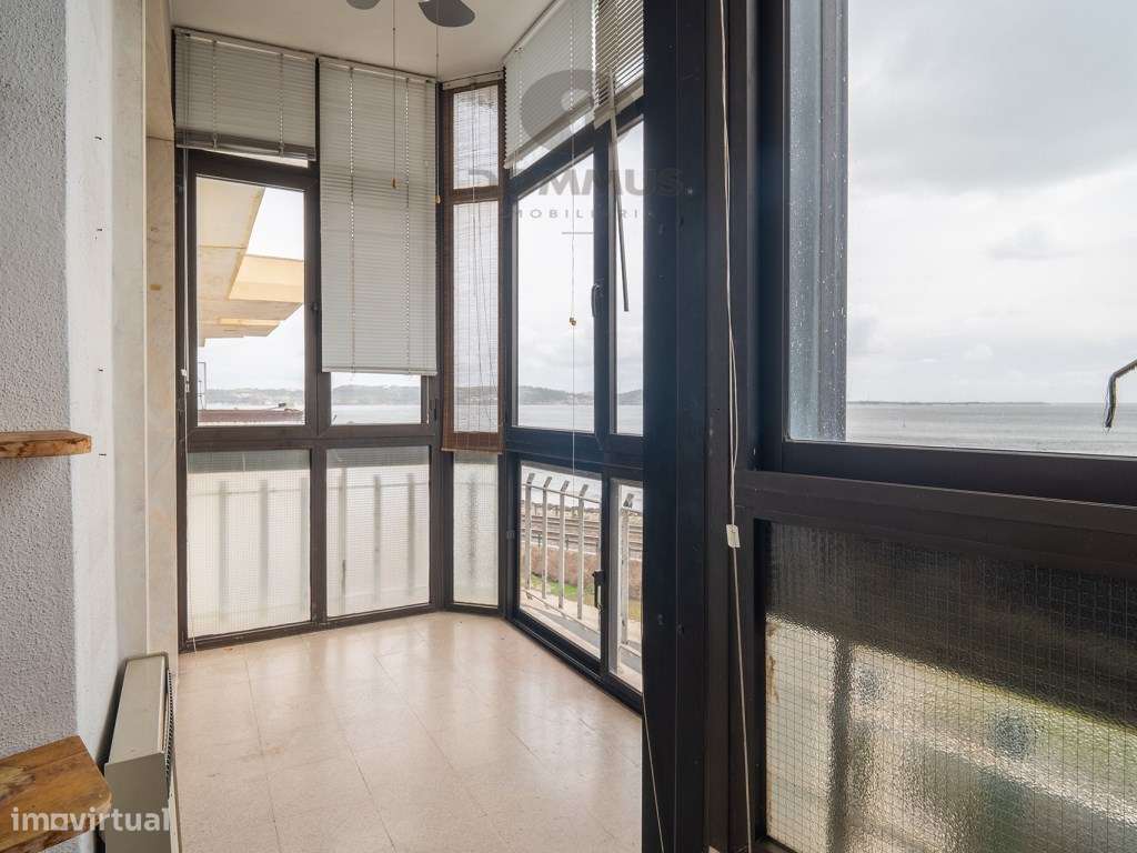 Apartamento T3 em Cruz Quebrada | Vista Rio-6