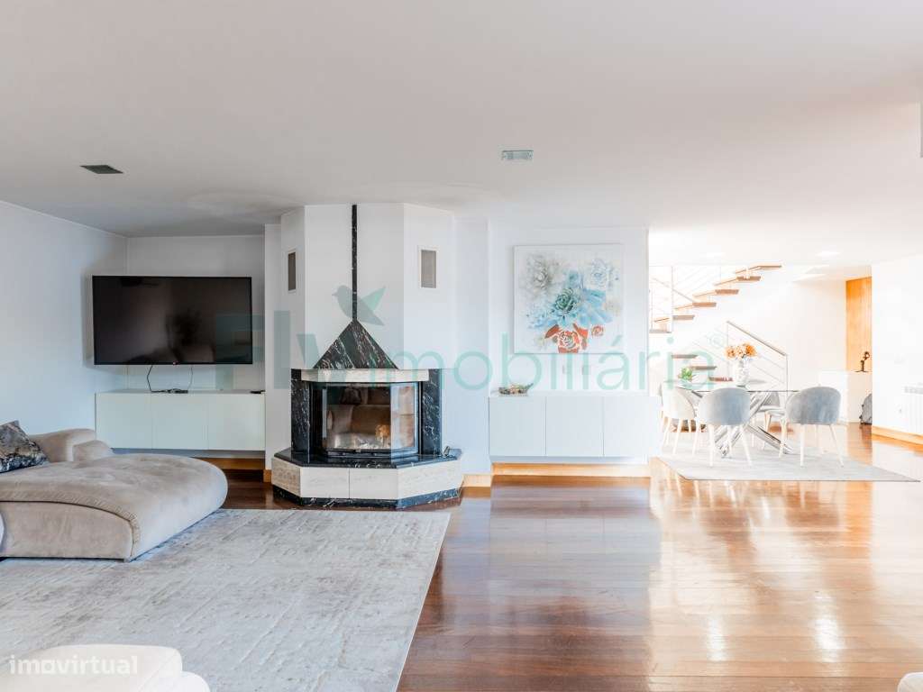 Moradia T3 em Fermentões com Piscina e Zona de Churrasqueira-4