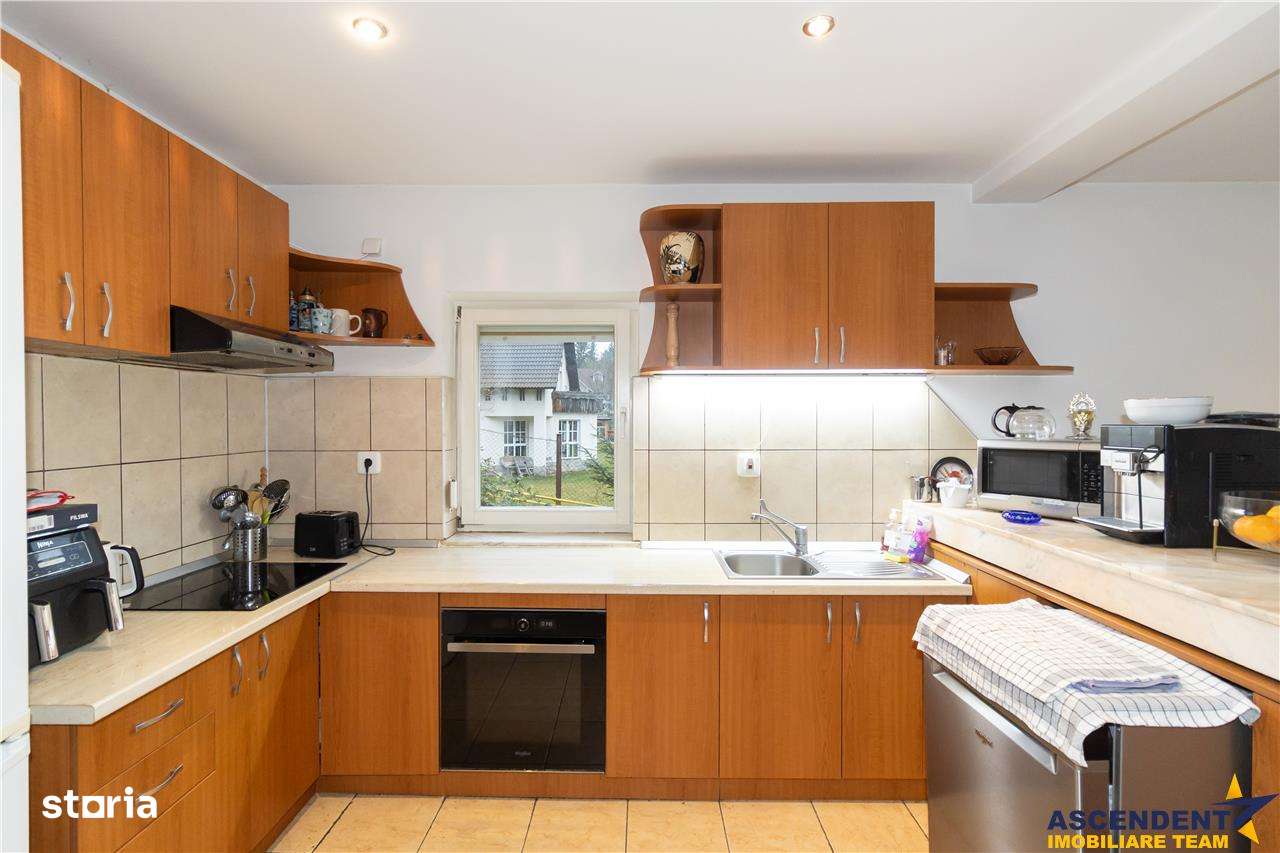 Resedinta cu atmosfera familiara,peisaj imersiv,amplasare premium,Zarn - Imagine principală: 3/20