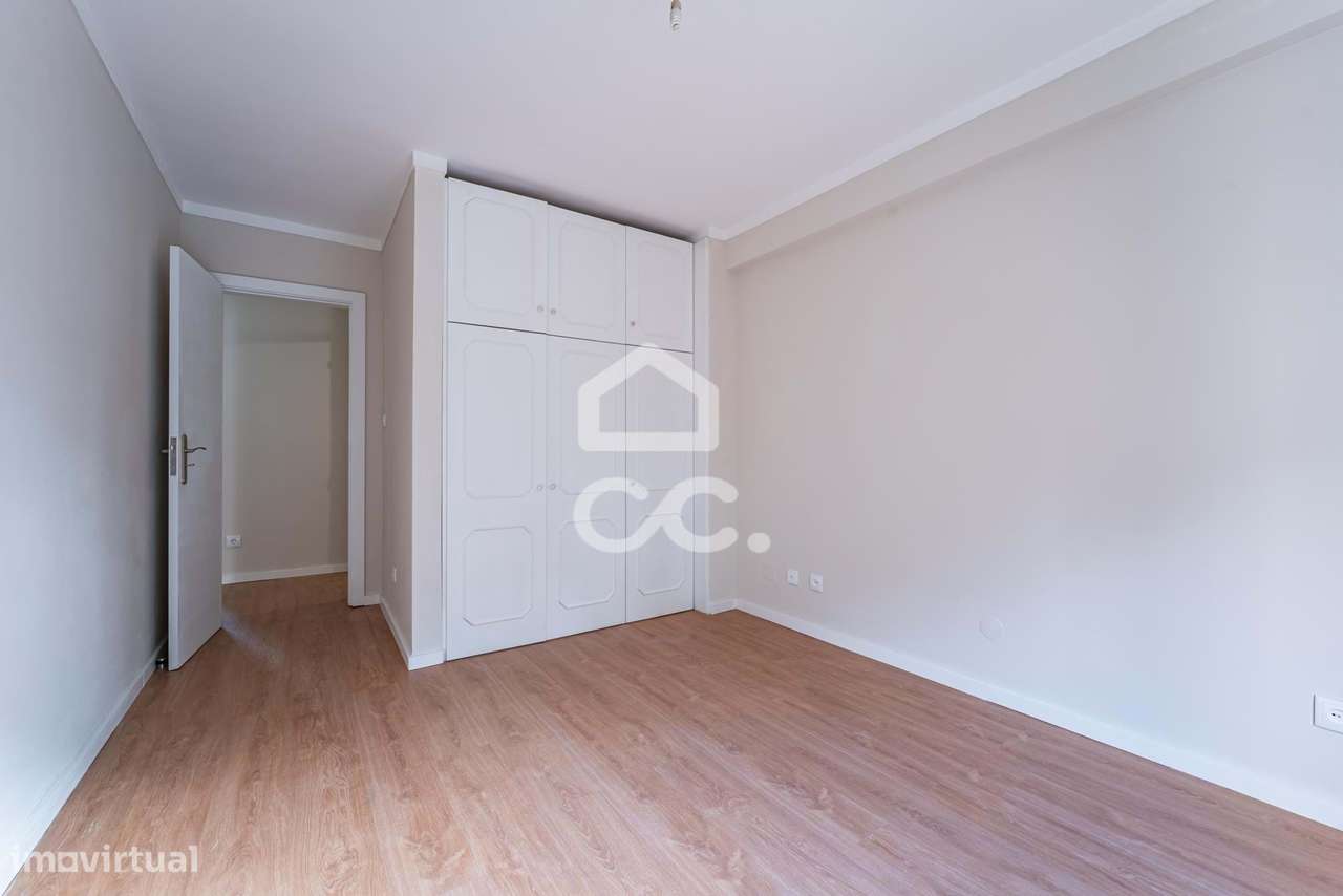 Apartamento T3 Renovado  - Parque da Prelada-15