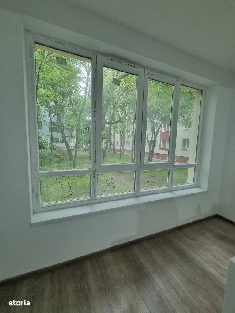 Apartament cu 3 camere de inchiriat in zona Piata Resita