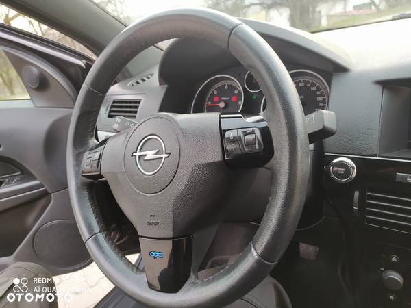 Opel Astra III GTC 1.9 CDTI Cosmo - 22