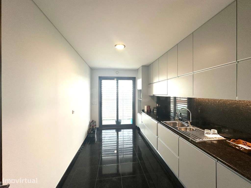 Apartamento T2, junto ao metro da Póvoa de Varzim-6