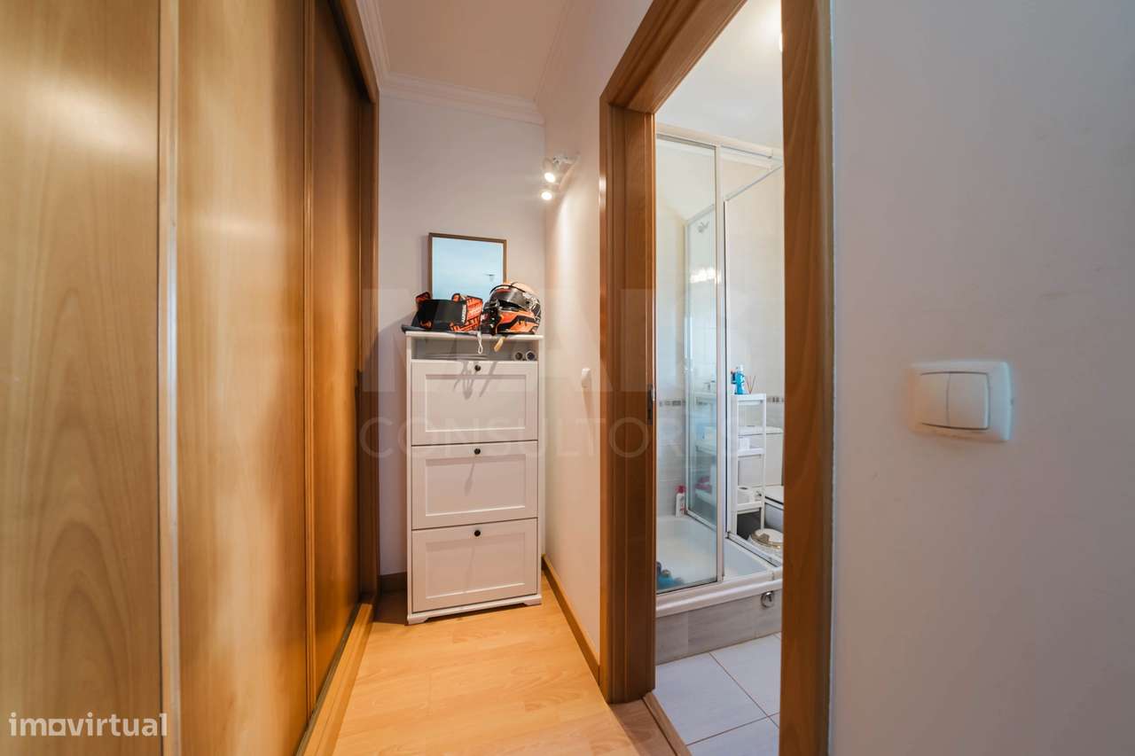 Moradia T3 com Excelente Exposição Solar e Potencial de Investiment... - Grande imagem: 3/8