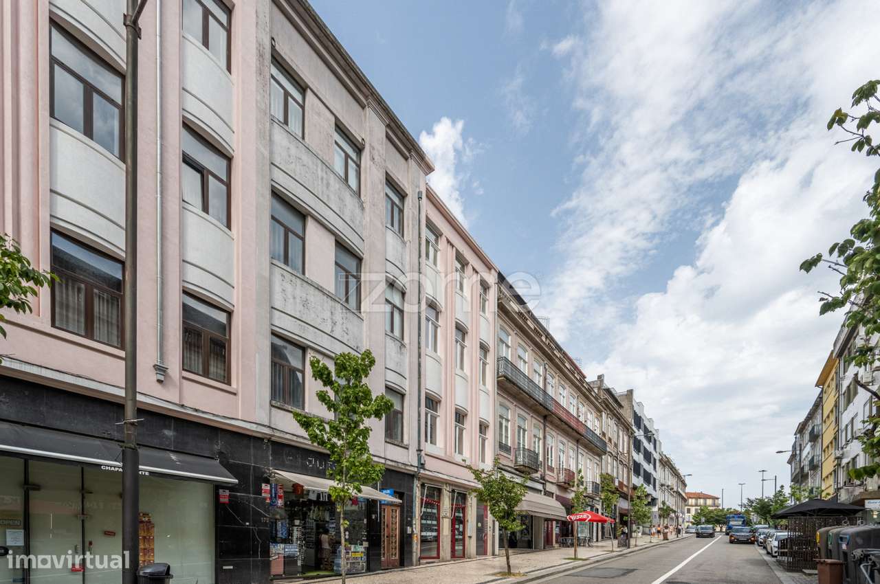 Apartamento T2 à Venda com terraço – Junto ao Coliseu do Porto - Grande imagem: 3/20