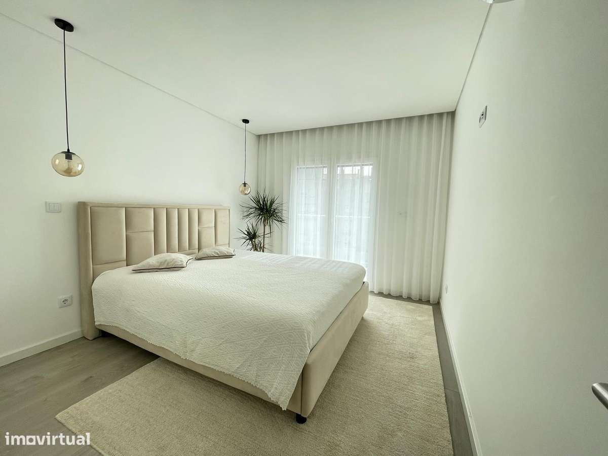 Nova construção, Apartamento T2 com boas áreas, box para 2 carros. - Grande imagem: 3/21