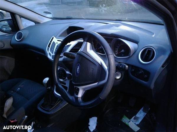 Dezmembrez Ford Fiesta MK6 1.25i - 2