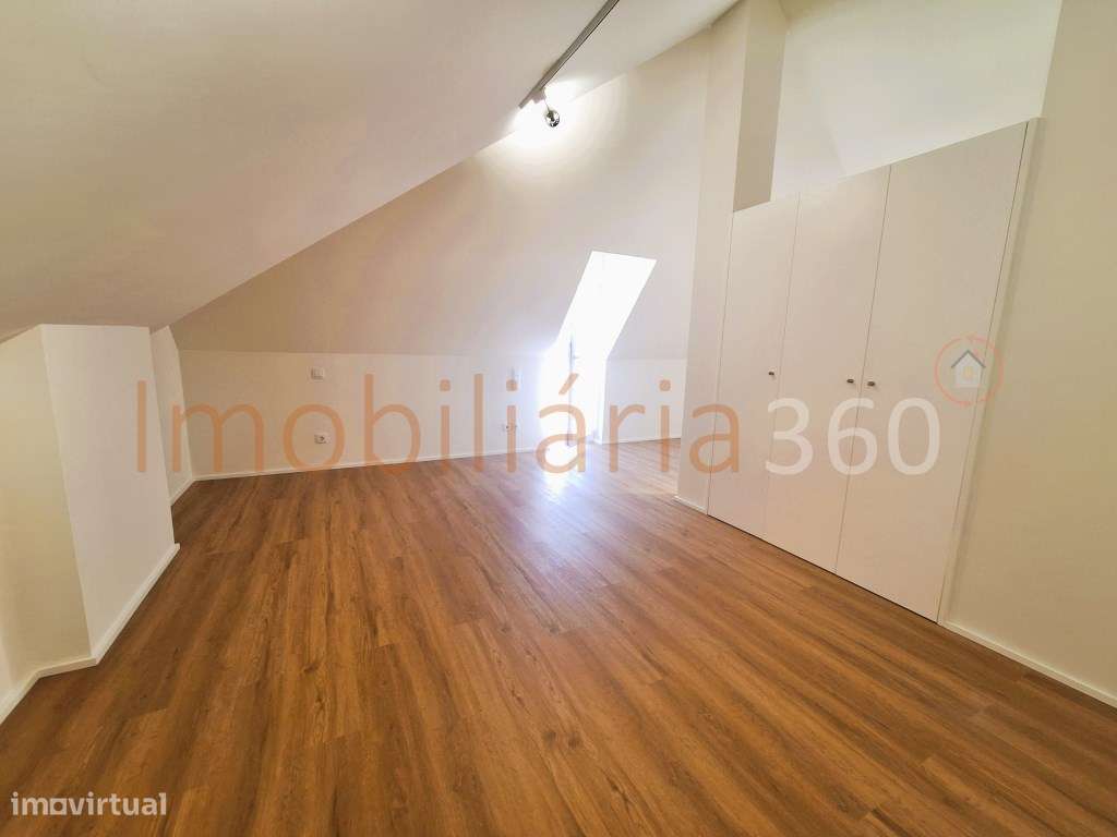 **Apartamento T2 Duplex Novo com Terraço em Matosinhos**-16