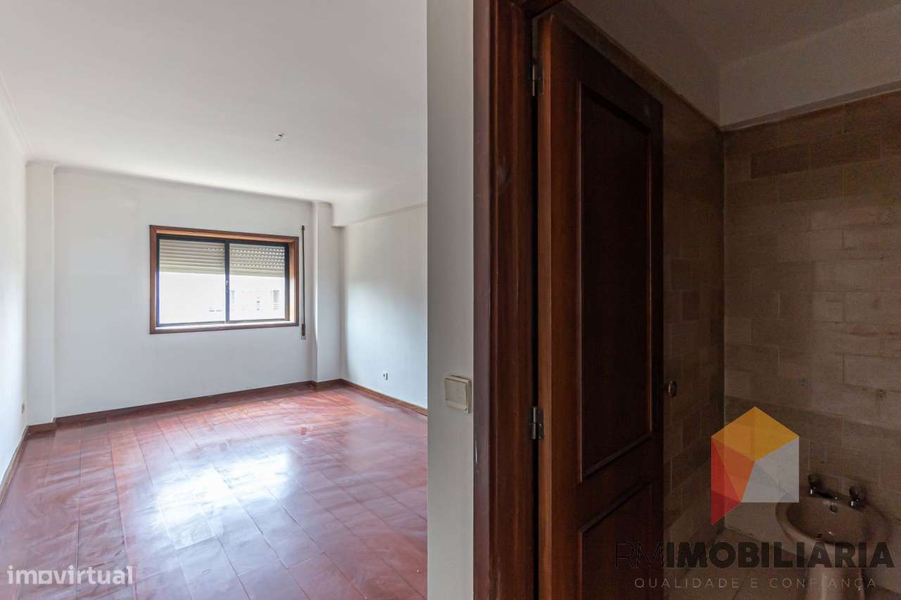 Apartamento T3 no centro de Matosinhos-34