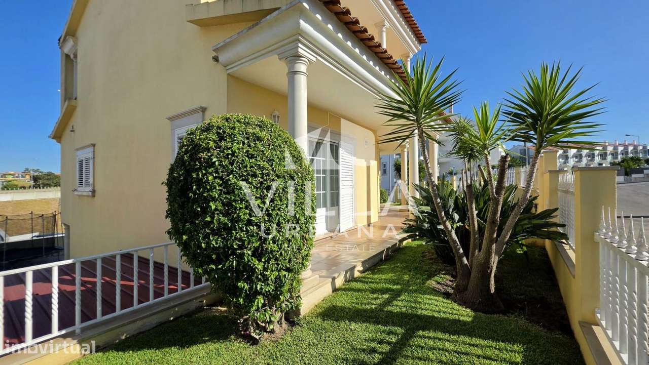 Moradia Isolada T4 com Cave, Sub-cave e Jardim | Charneca da Caparica-52