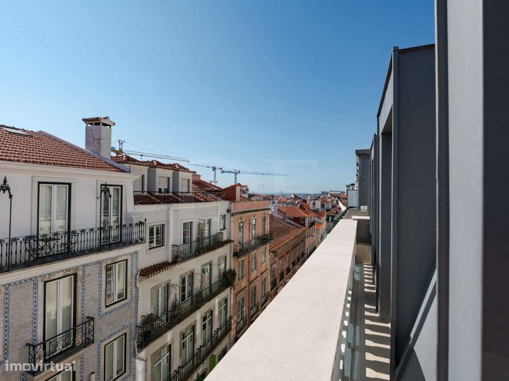 Apartamento T2 com varanda e vista rio em Lisboa-8