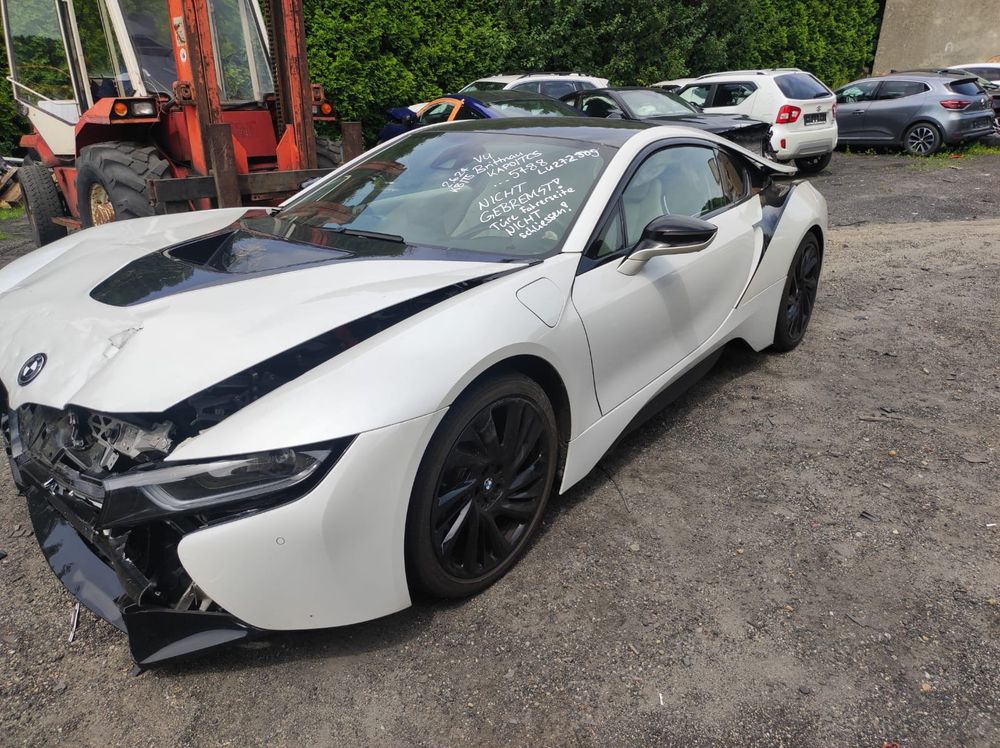 BMW i8 2014