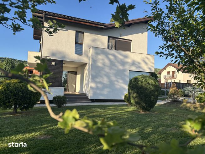 Casa  1080 mp teren Stefanesti-Valea Mare la 3km de Orasul Pitesti-0