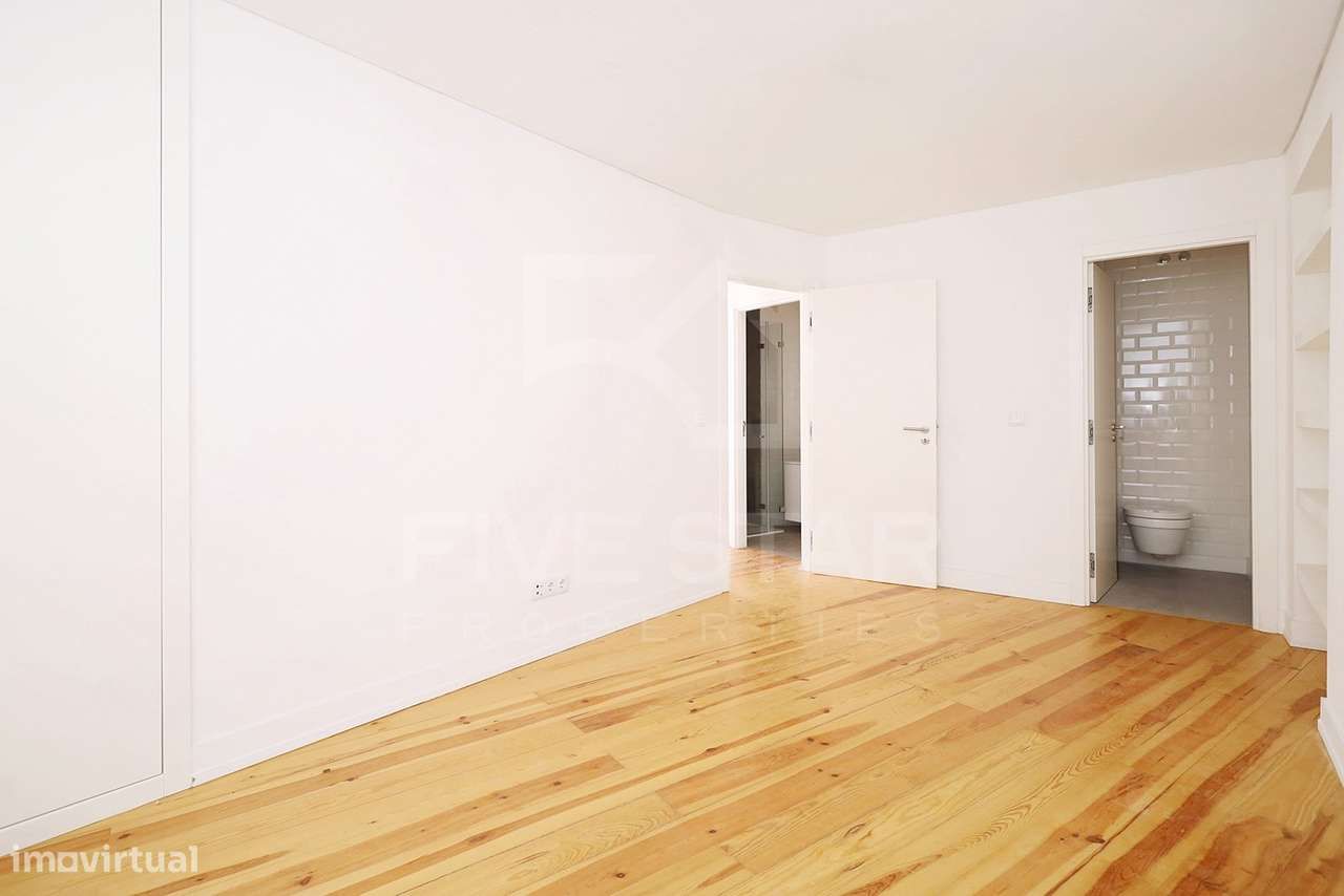 Apartamento T2 - 2 Suites - Novo - Panteão - Vista Rio - Garagem-24