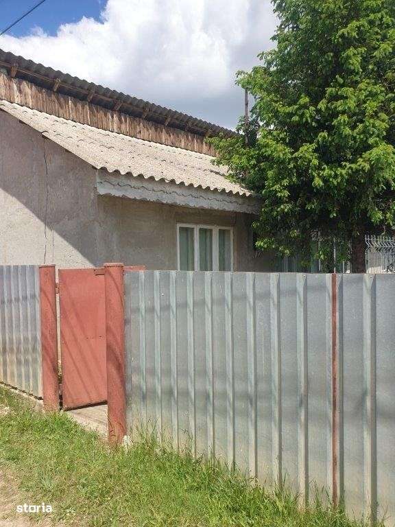 ADJUD, CASA SI TEREN Strada Ciobanului - Imagine principală: 4/20