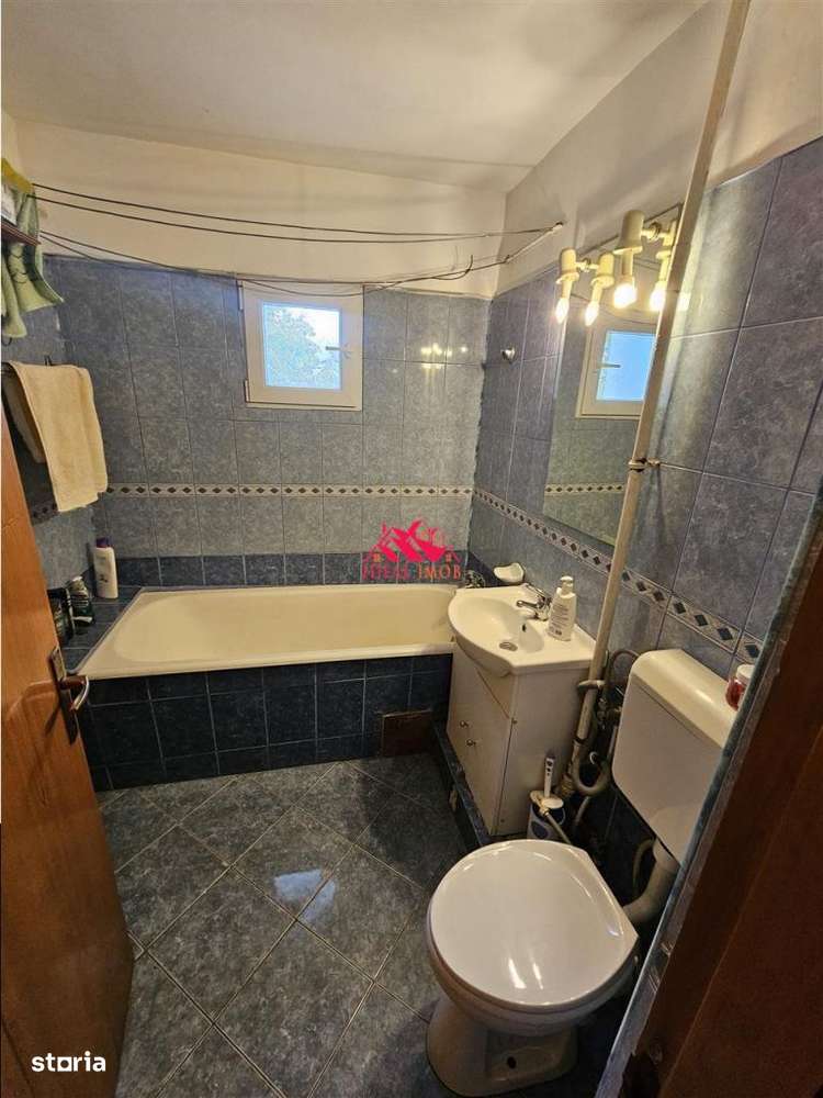 Apartament 3 Camere Decomandate Zona Mioritei-5