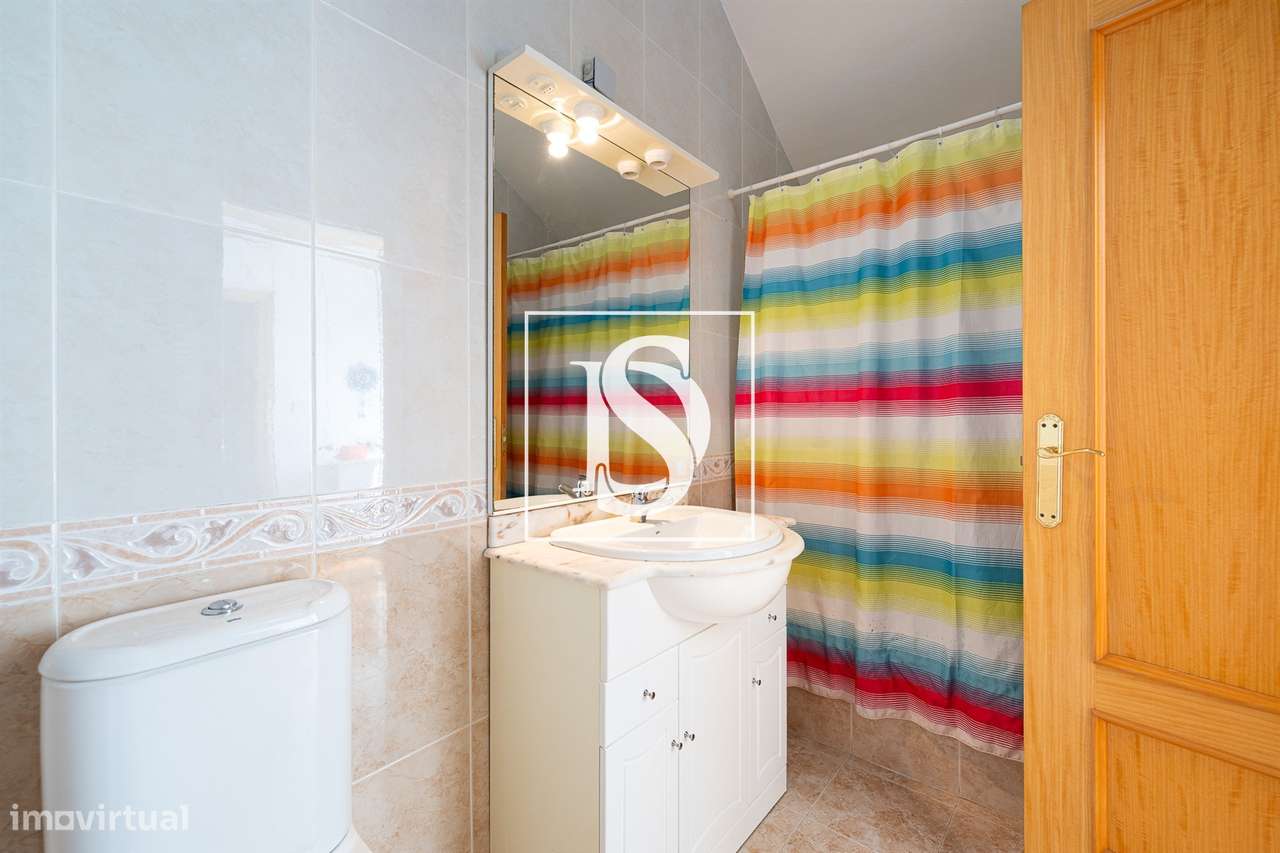 MAGNIFICO T4 DUPLEX URBANIZAÇÃO FONTE DA PRATA-30