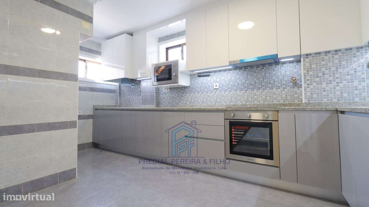 Apartamento T2 Remodelado - Rio Tinto | Centro - Junto ao Continente-8