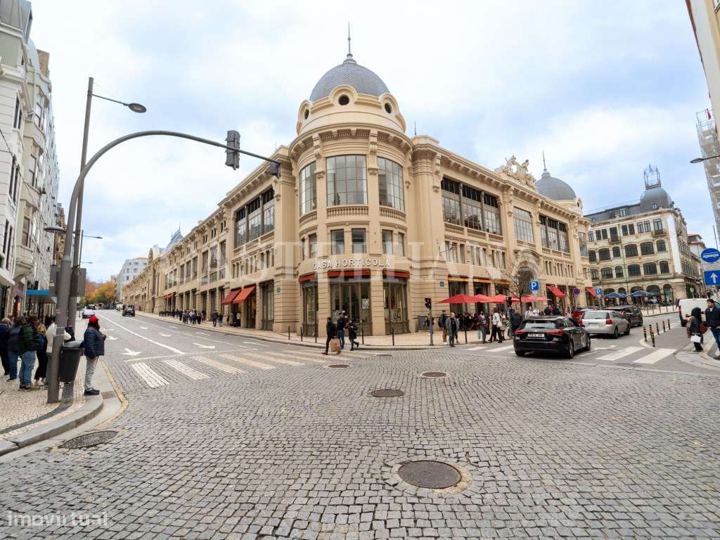 Apartamento T1 com duas varandas em Prédio na rua Sá da Bandeira - Grande imagem: 3/58