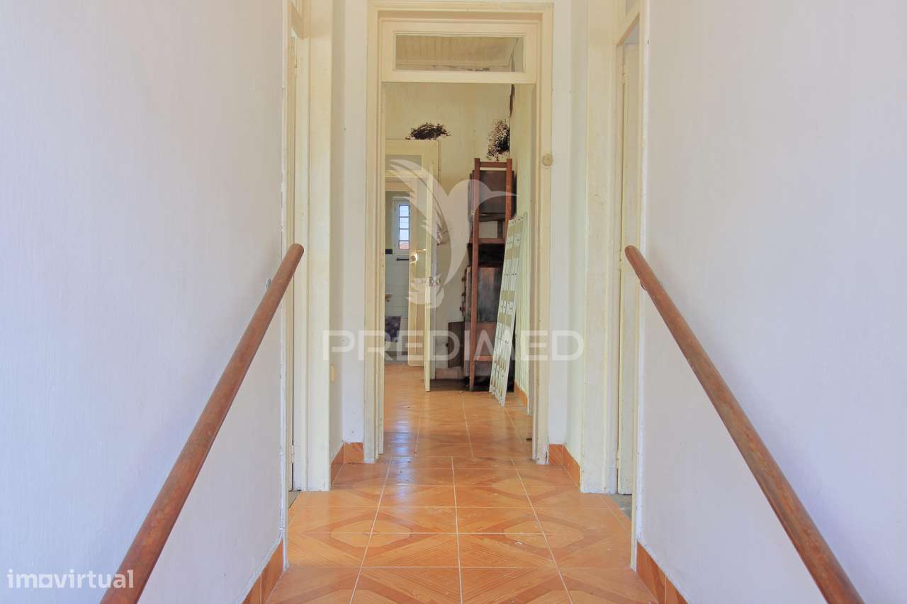 Moradia T2 para Recuperação com Projeto Aprovado – Praia da Vitória - Grande imagem: 4/28