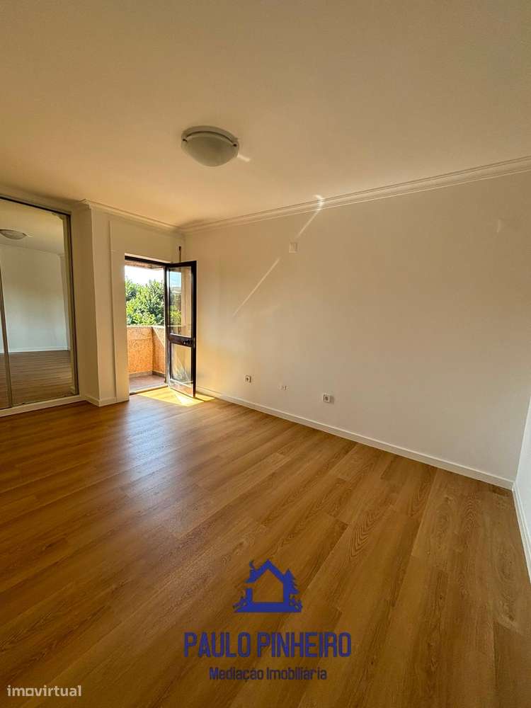 Apartamento T2 Totalmente Remodelado | Rio Tinto-11