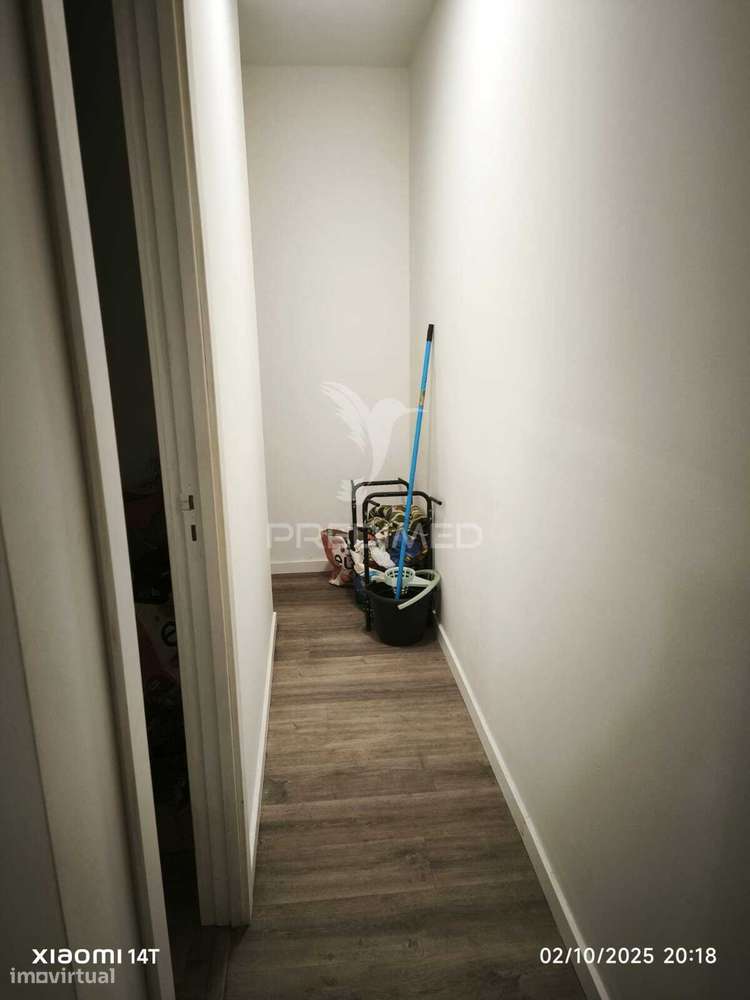 Loja transformada em estúdio na Arrentela. - Grande imagem: 4/7