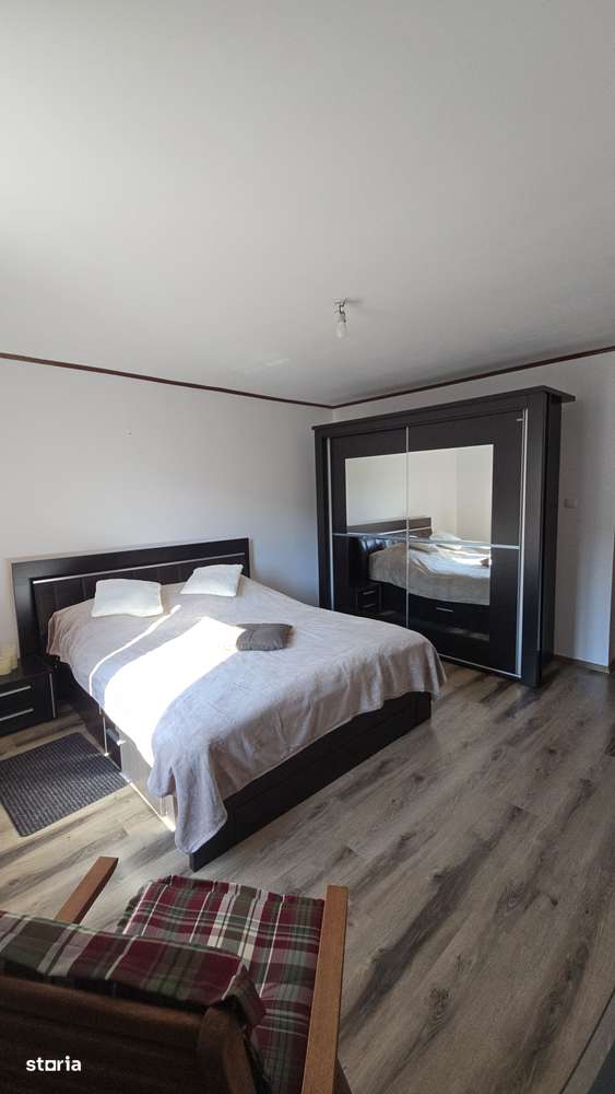 Casă cu mult teren-6