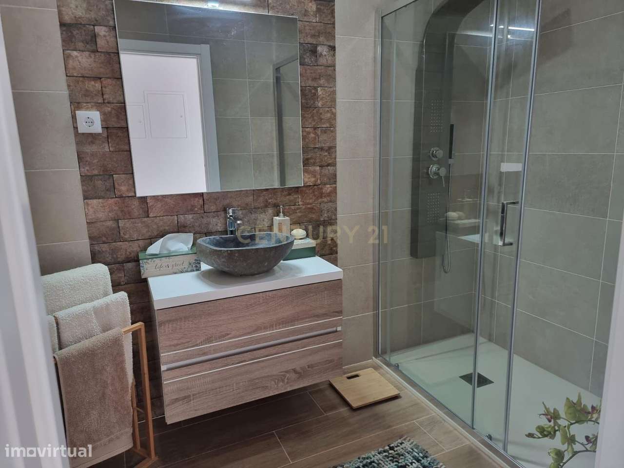 Moradia, 114 m², Barcos e Santa Leocádia-32