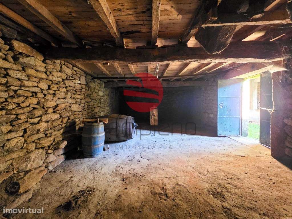 MORADIA T4 C/ GARAGEM-5