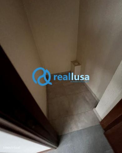 Loja comércio de rua Freamunde Paços de Ferreira Retoma de banco-5